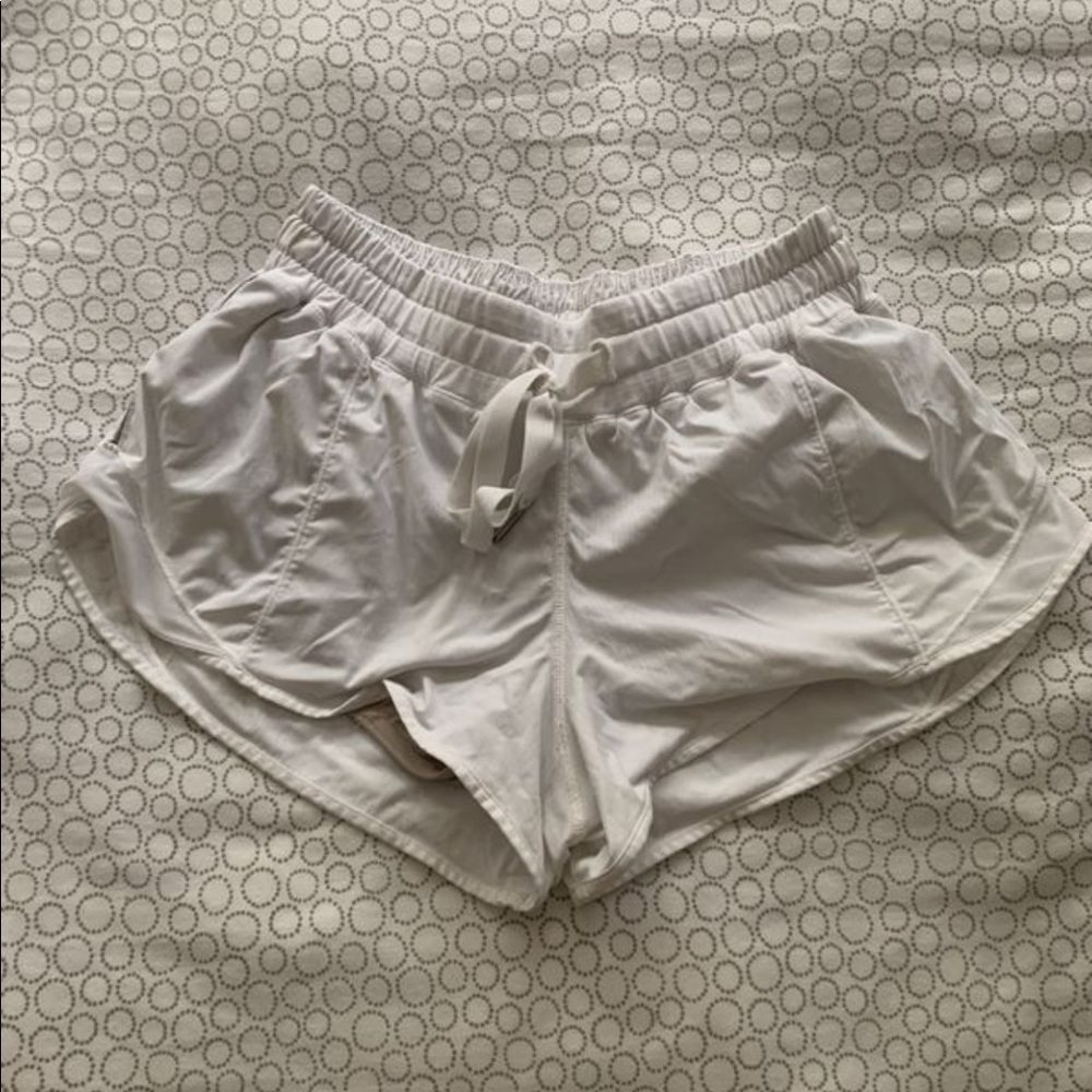 White lululemon shorts
